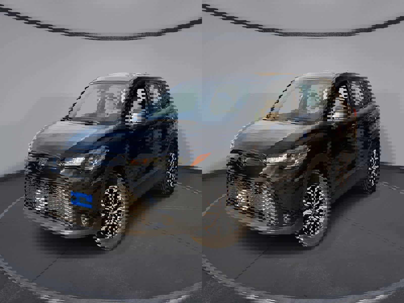 Used 2024 Toyota Corolla Cross AWD Hybrid image 7