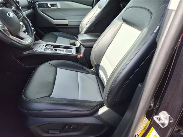 Certified 2022 Ford Explorer XLT w/ Equipment Group 202A RWD image 15