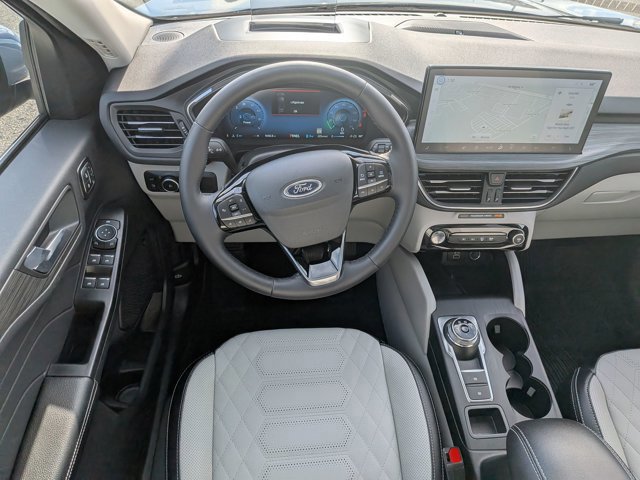 Certified 2024 Ford Escape SE w/ PHEV Premium Package image 31