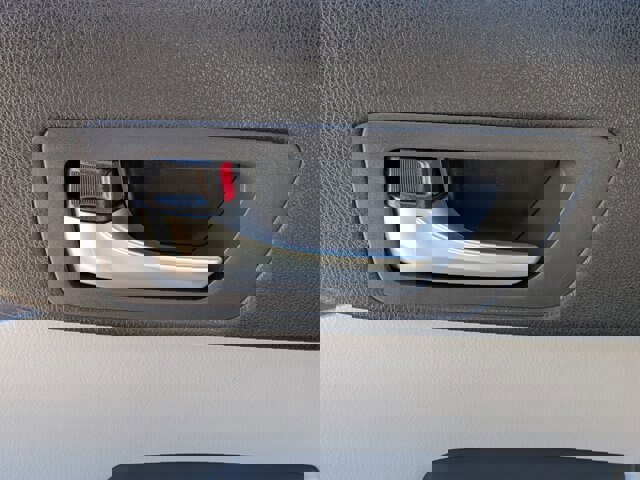 Used 2017 Toyota Highlander Limited image 29