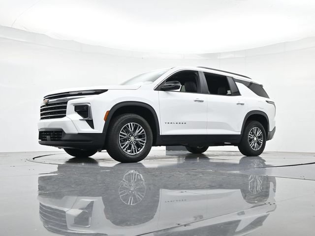 Used 2025 Chevrolet Traverse LT FWD image 41