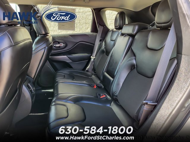 Used 2019 Jeep Cherokee Latitude Plus w/ Comfort/Convenience Group AWD/4WD image 9