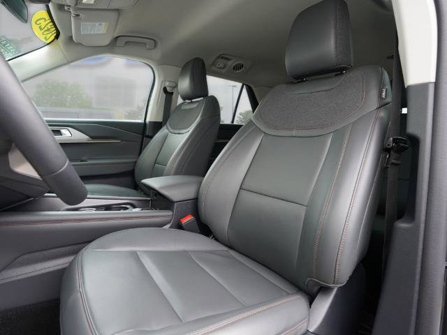Certified 2025 Ford Explorer Active w/ Active Comfort Package AWD/4WD image 12