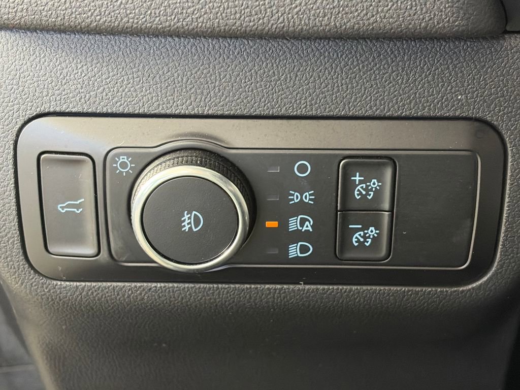 Certified 2025 Ford Escape ST-Line Select AWD/4WD image 24