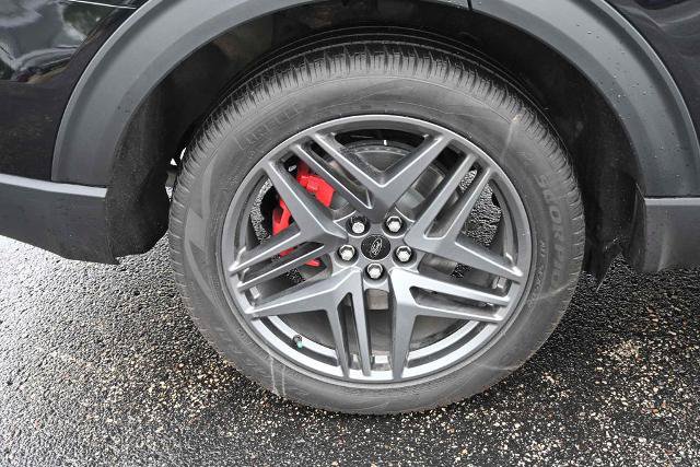 Certified 2025 Ford Explorer ST-Line w/ ST-Line Street Pack AWD/4WD image 18