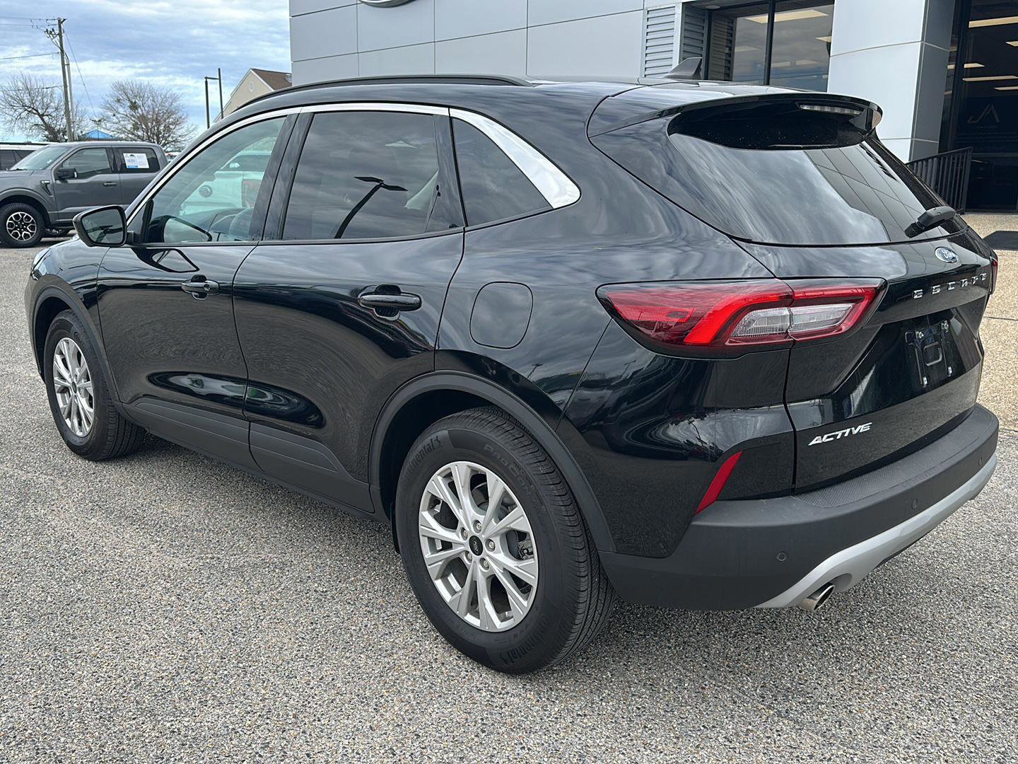 Certified 2024 Ford Escape Active w/ Tech Pack #2 image 6