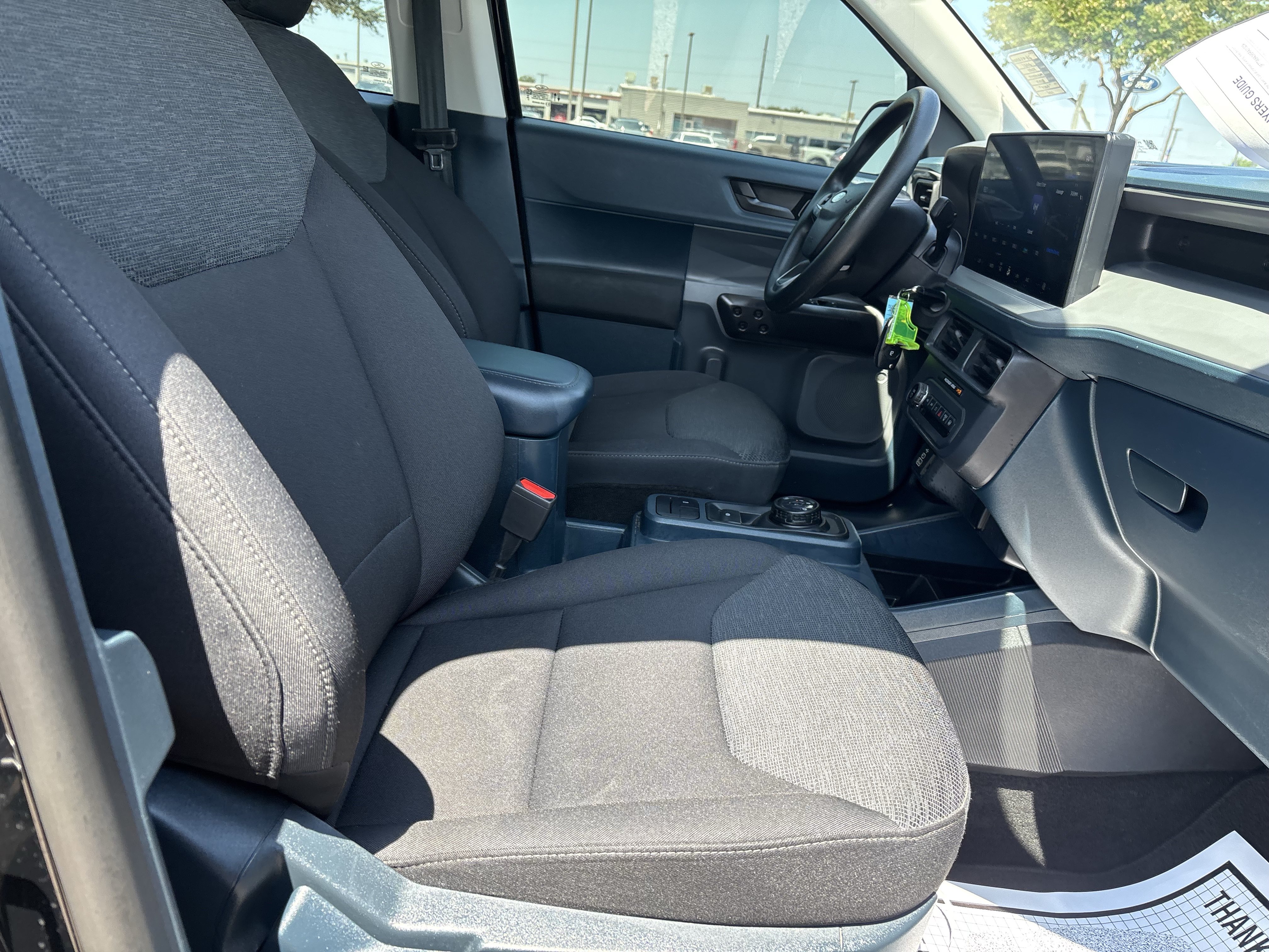 Certified 2025 Ford Maverick XL FWD image 22