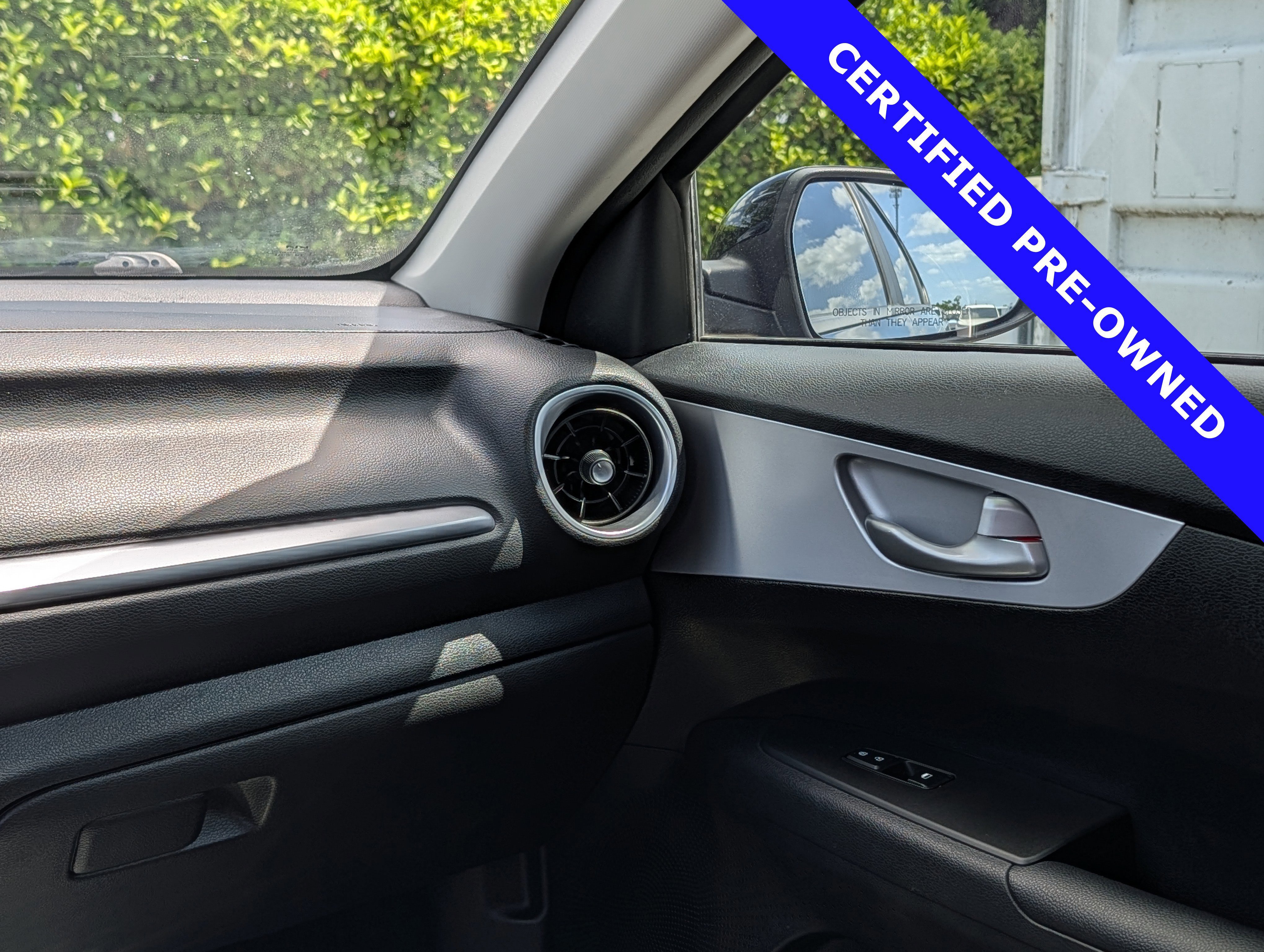 Used 2023 Kia Forte LXS w/ LXS Technology Package FWD image 16