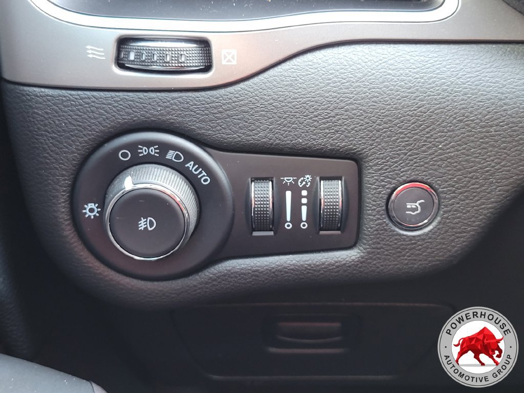 Used 2022 Jeep Cherokee Latitude Lux w/ Sun & Sound Group FWD image 29