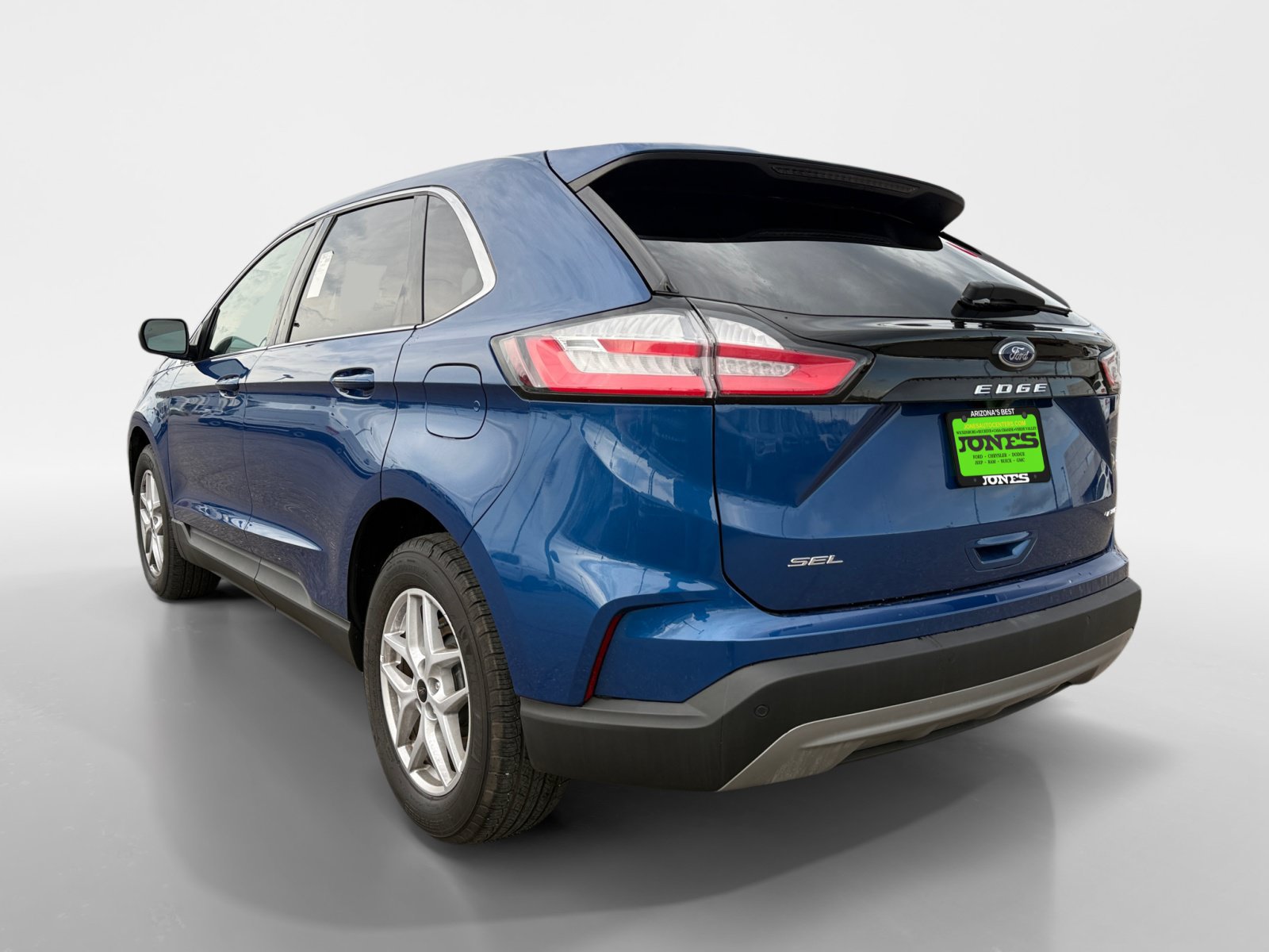 Certified 2023 Ford Edge SEL w/ Cargo Accessory Package AWD/4WD image 4