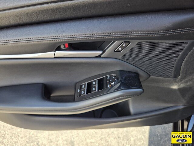 Used 2024 MAZDA MAZDA3 s FWD image 17