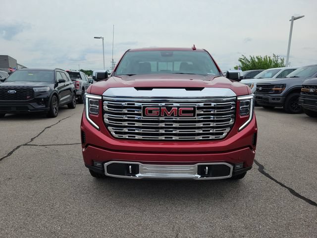 Used 2024 GMC Sierra 1500 Denali w/ Technology Package AWD/4WD image 8