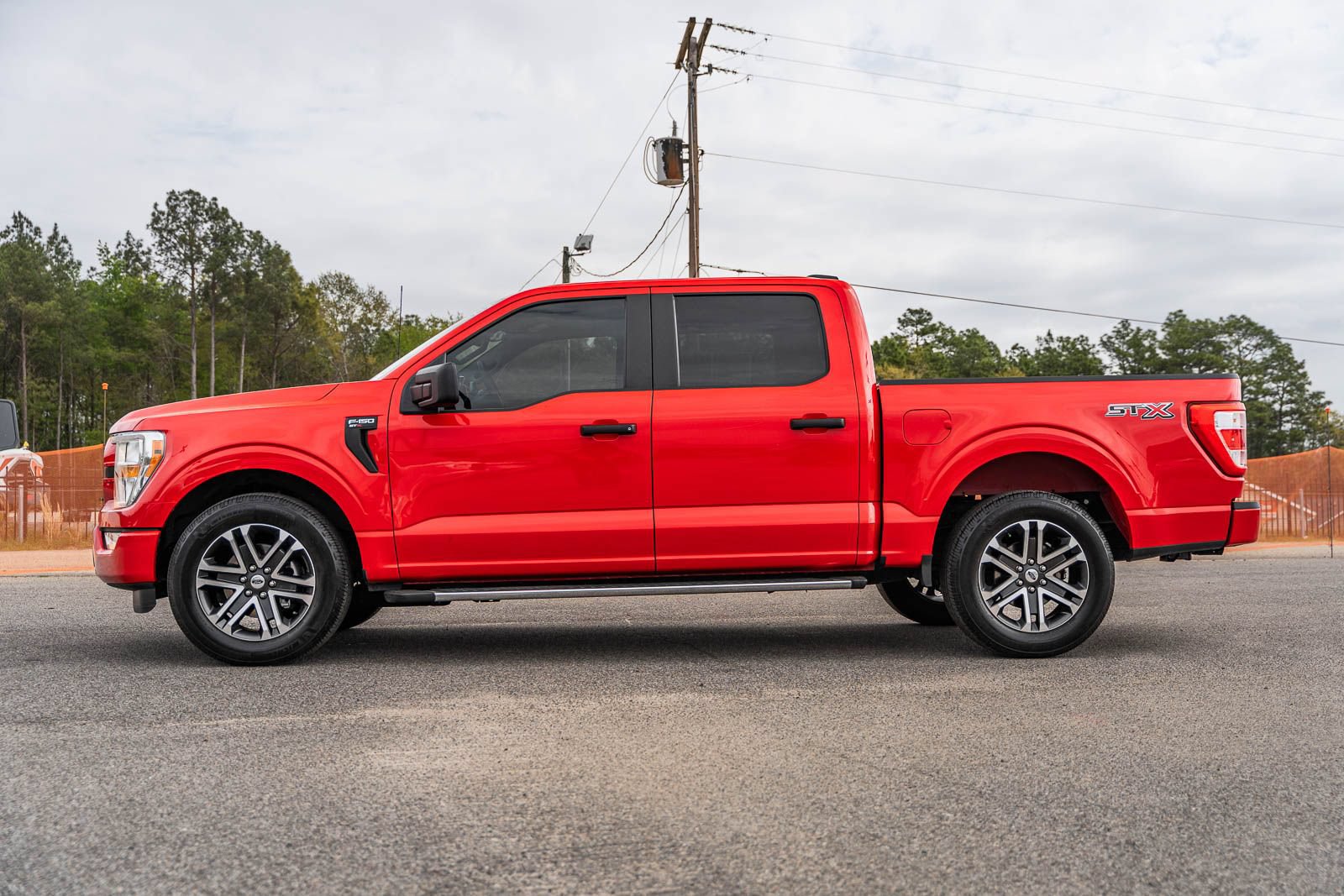 Certified 2022 Ford F150 XL w/ STX Appearance Package RWD image 4