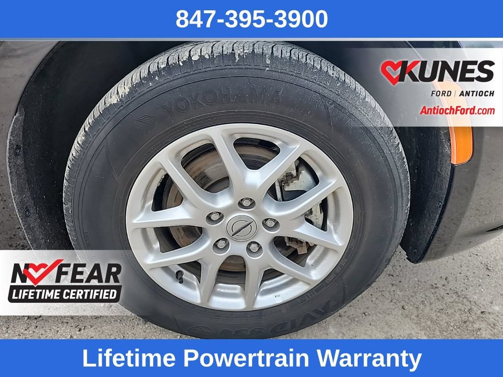 Used 2025 Chrysler Pacifica Select FWD image 12