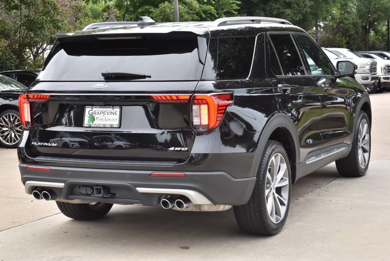 Certified 2025 Ford Explorer Platinum w/ Ultimate Package AWD/4WD image 9