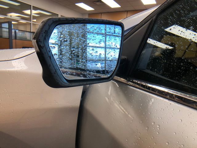 Used 2018 Chevrolet Equinox LT image 20