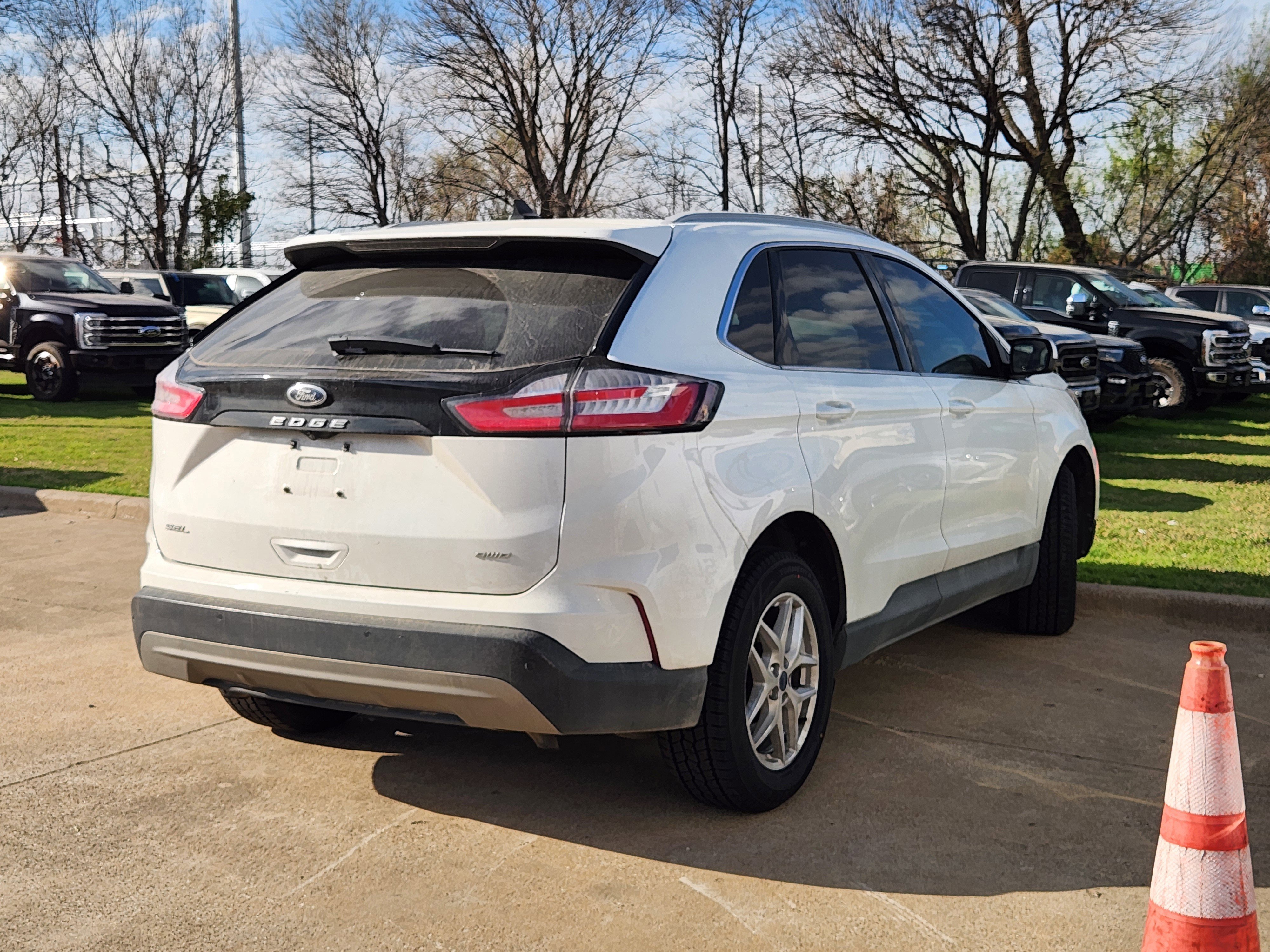 Certified 2022 Ford Edge SEL w/ Convenience Package image 5