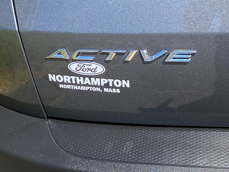 Certified 2023 Ford Escape Active AWD/4WD image 11