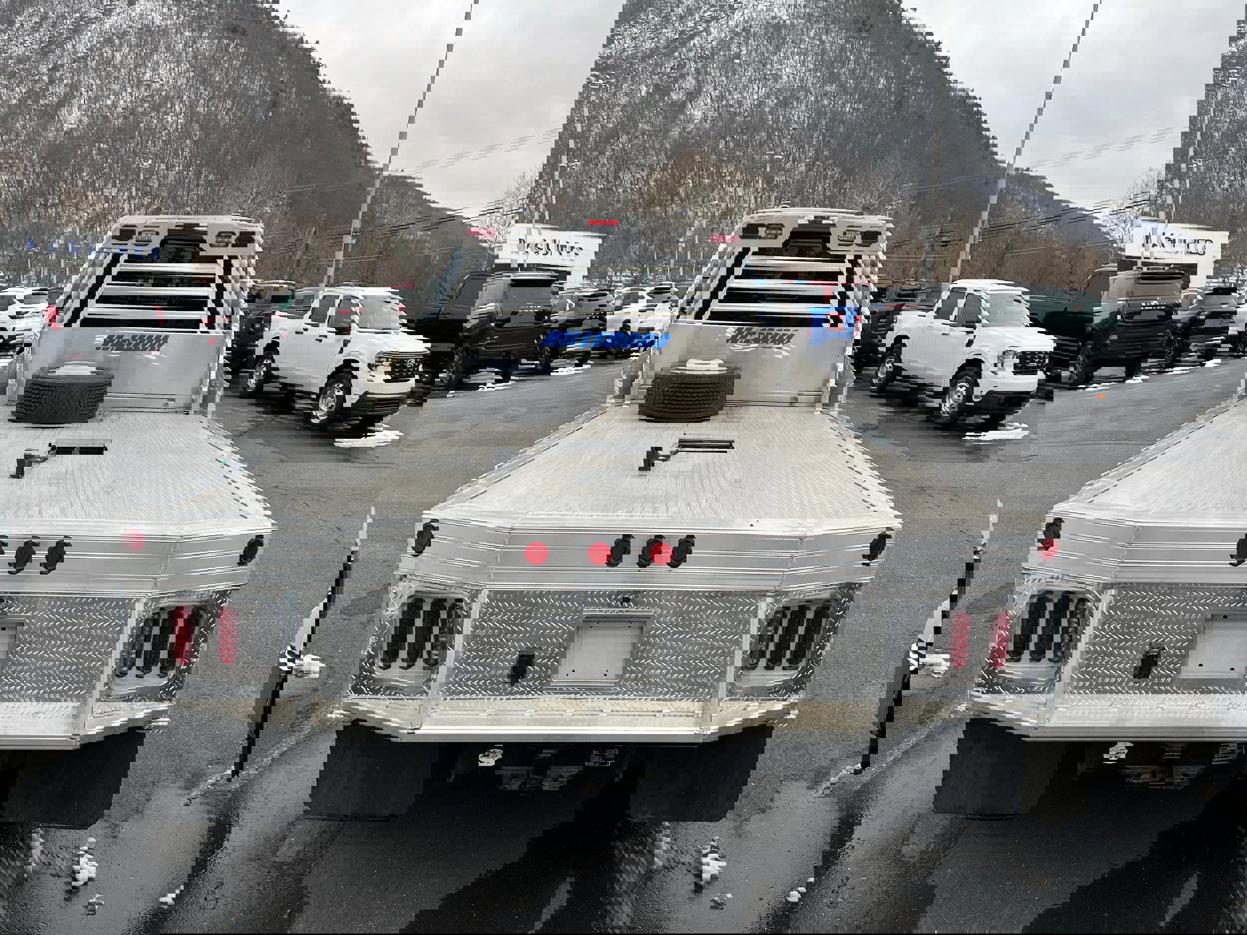 Certified 2025 Ford F550 Lariat image 5