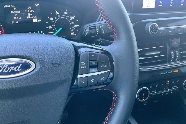Certified 2022 Ford Escape SEL w/ SEL Stealth AWD Package image 12