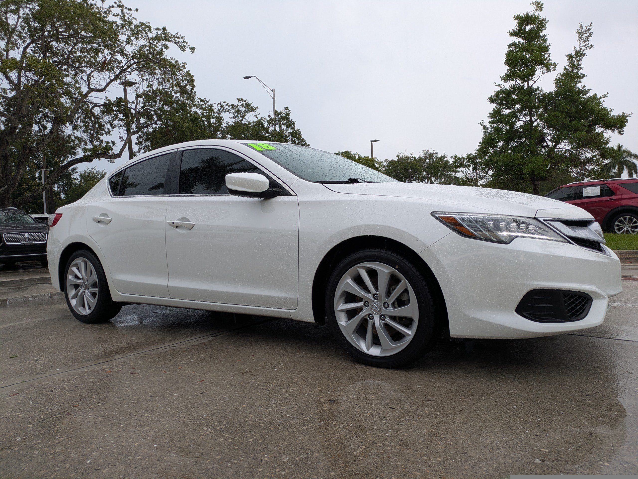 Used 2018 Acura ILX FWD image 2