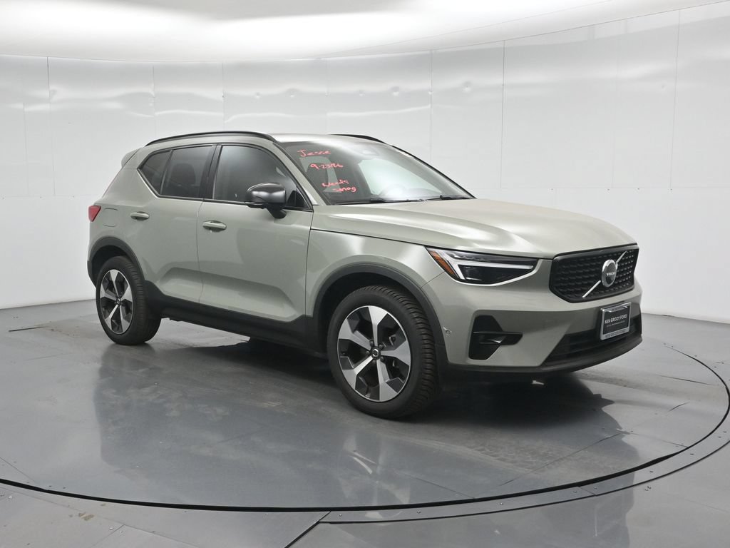 Used 2023 Volvo XC40 B5 Ultimate AWD/4WD image 20