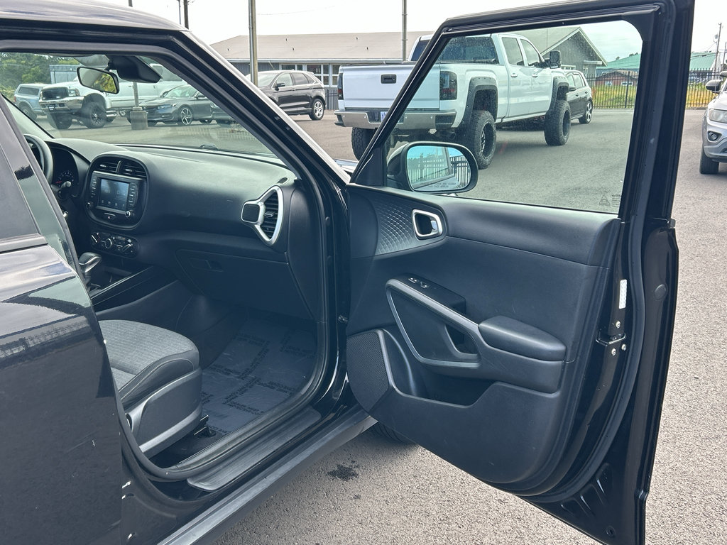 Used 2020 Kia Soul S FWD image 26