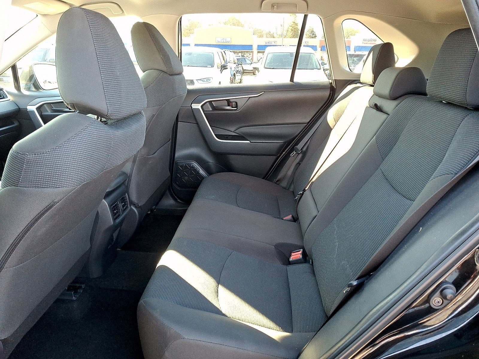 Used 2025 Toyota RAV4 LE image 9