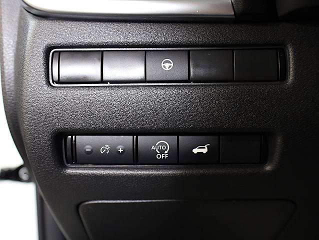 Used 2023 Nissan Rogue SV w/ SV Premium B Package AWD/4WD image 21
