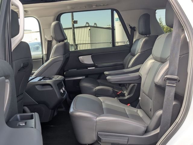 Certified 2025 Ford Expedition Active image 26