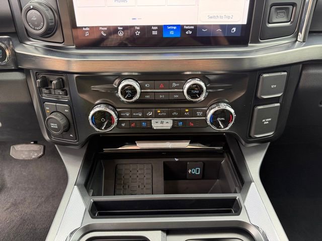 Certified 2025 Ford F450 Lariat w/ Lariat Ultimate Package image 17