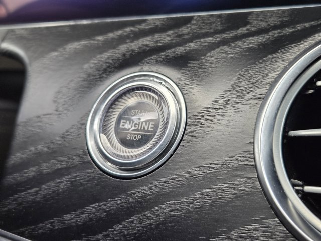 Used 2018 Mercedes-Benz E 300 4MATIC w/ Premium 2 Package image 18