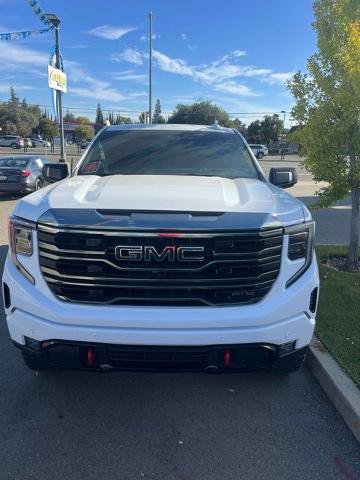 Used 2023 GMC Sierra 1500 AT4 w/ AT4 Premium Package AWD/4WD image 3