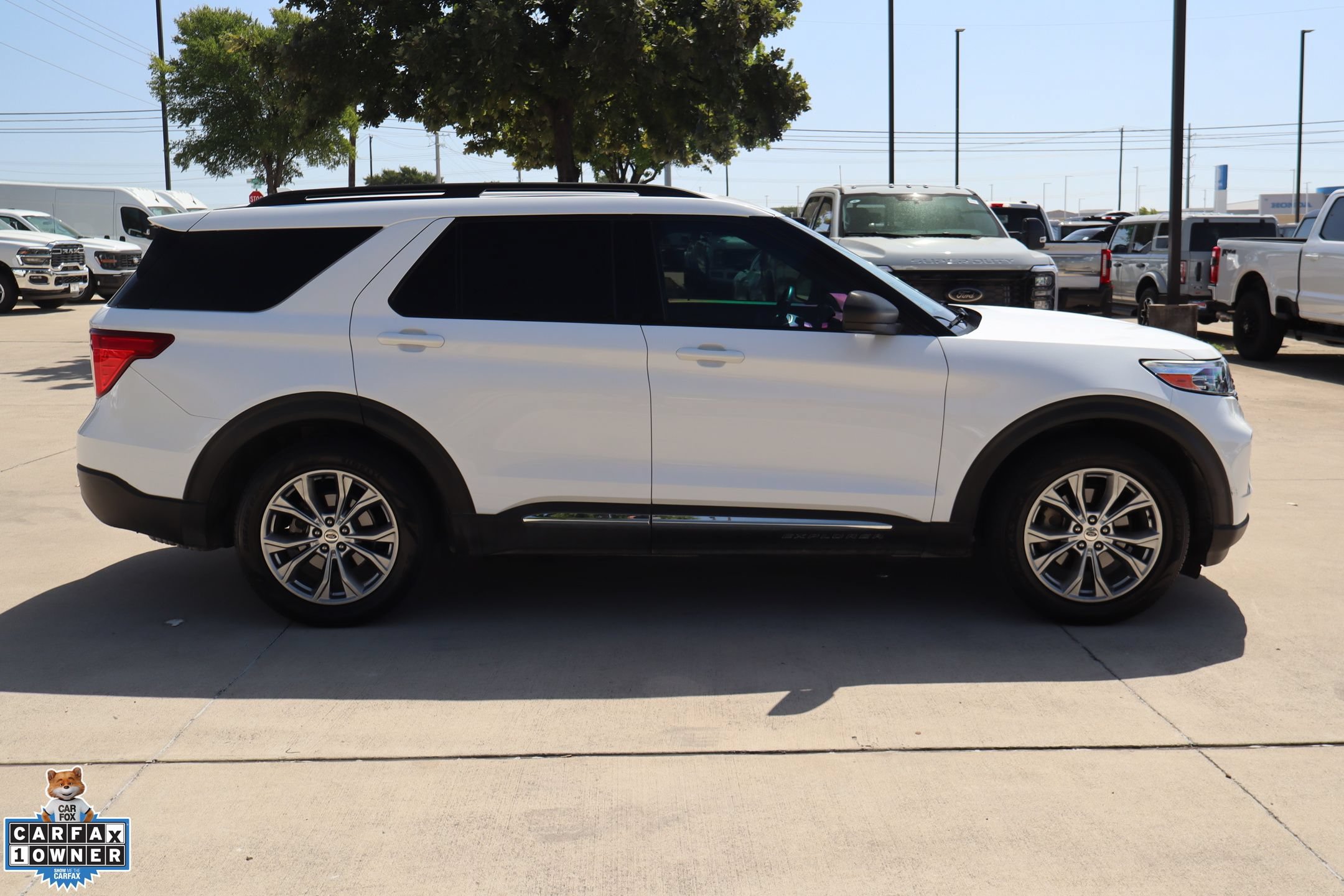 Certified 2021 Ford Explorer XLT w/ Equipment Group 202A RWD image 2