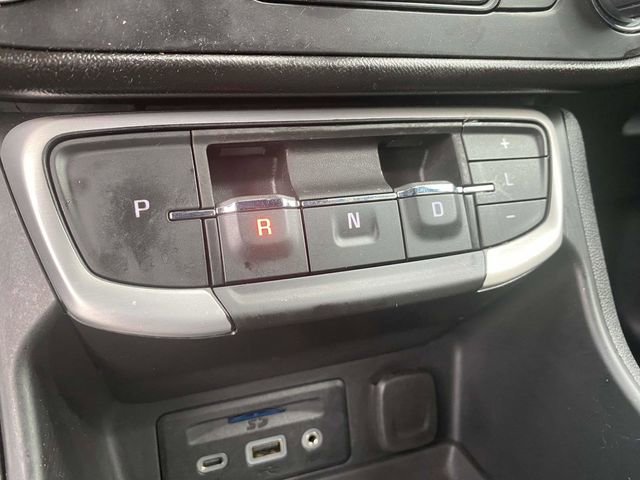 Used 2023 GMC Terrain SLT w/ Tech Package FWD image 33