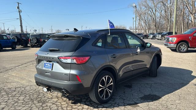 Certified 2022 Ford Escape SEL w/ SEL Stealth AWD Package image 5
