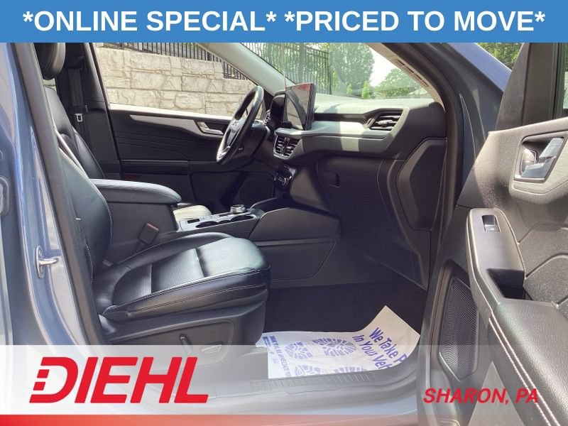 Certified 2024 Ford Escape Platinum AWD/4WD image 17