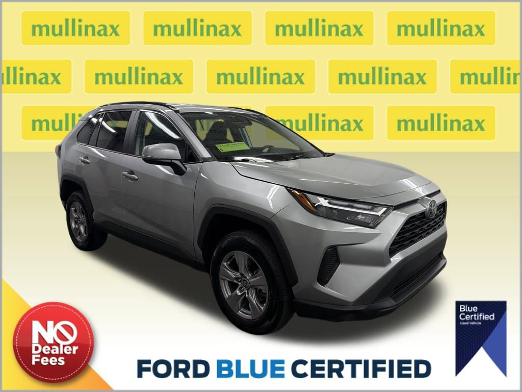 Used 2023 Toyota RAV4 XLE image 7