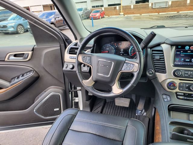 Used 2018 GMC Yukon Denali AWD/4WD image 10