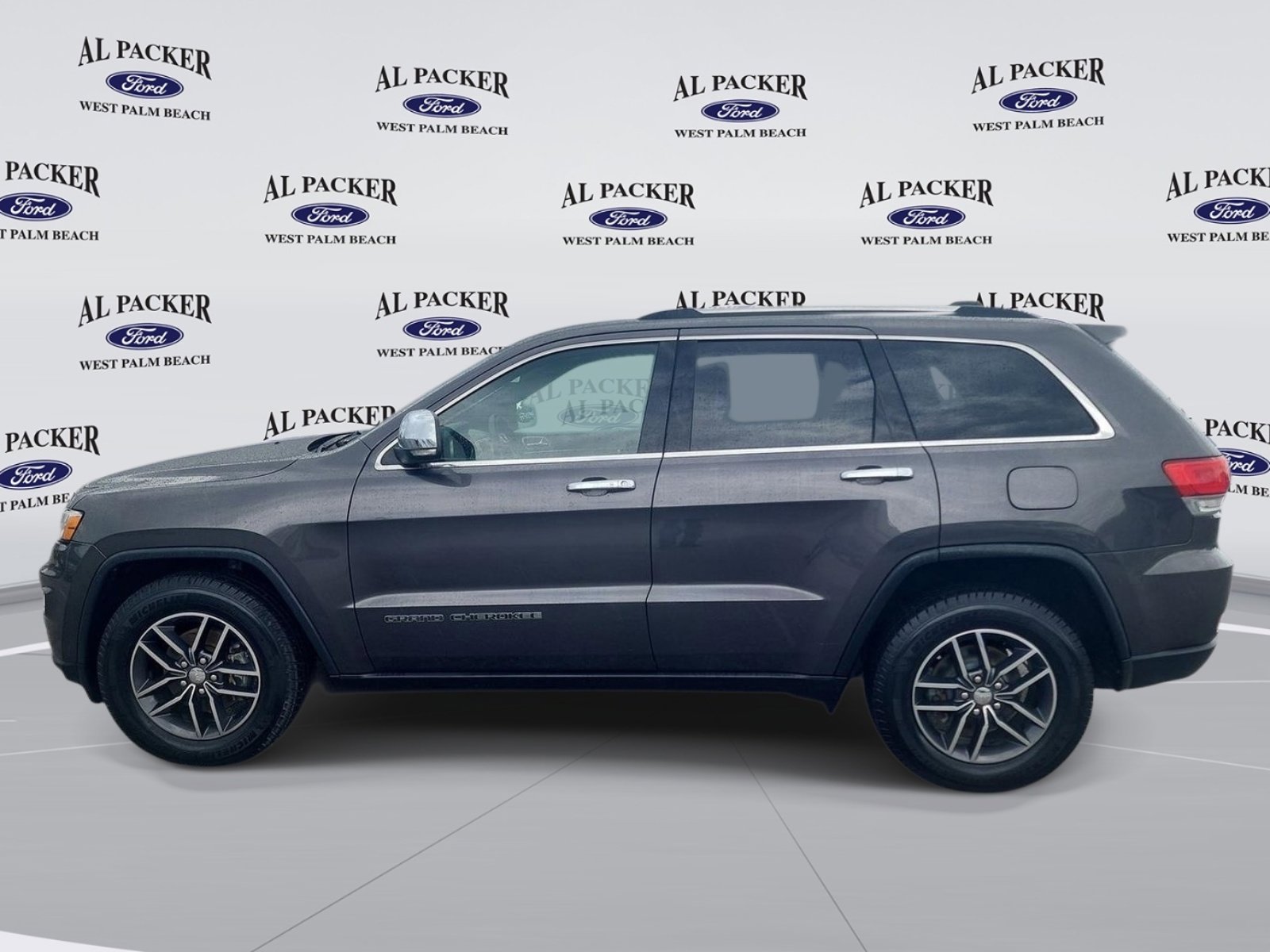 Used 2017 Jeep Grand Cherokee Limited RWD image 2
