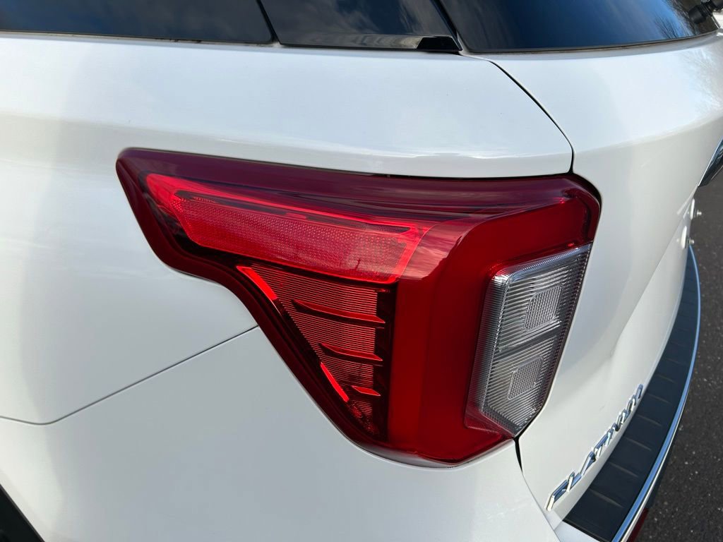 Certified 2022 Ford Explorer Platinum w/ Equipment Group 601A image 33