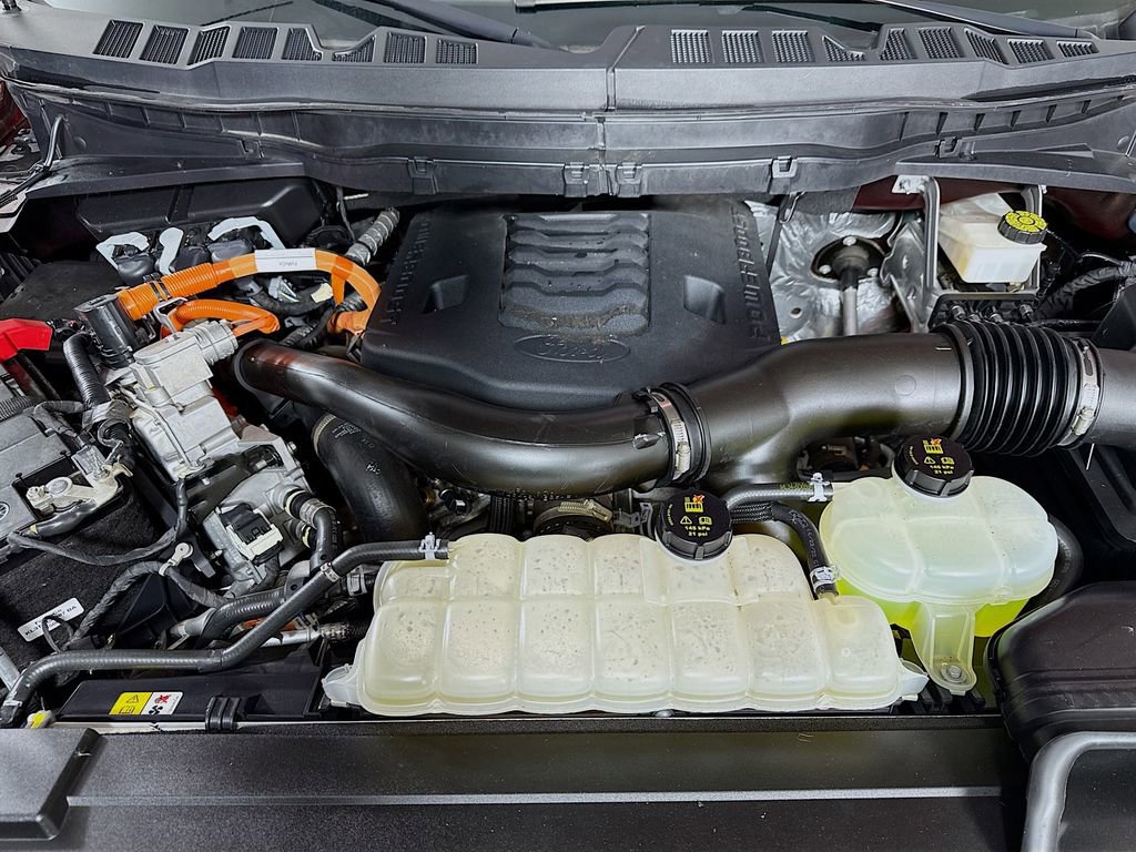 Certified 2022 Ford F150 Lariat w/ Equipment Group 502A High image 31