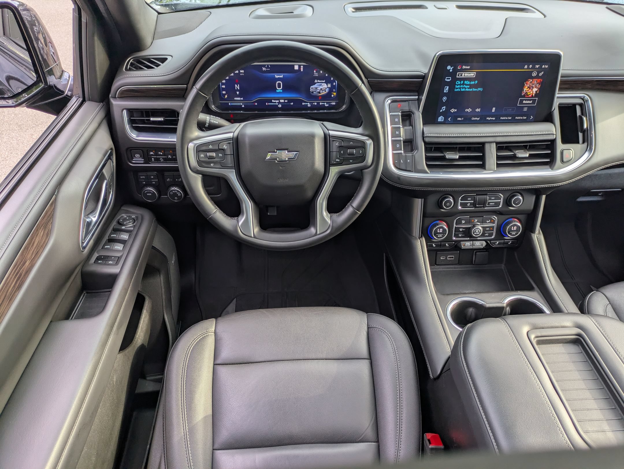 Used 2023 Chevrolet Tahoe Z71 AWD/4WD image 32