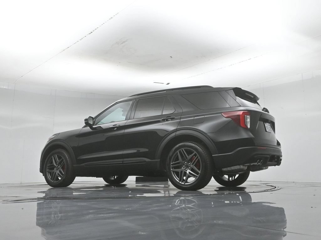 Certified 2023 Ford Explorer ST w/ Equipment Group 401A AWD/4WD image 3