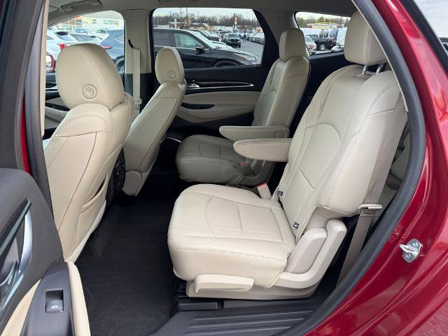 Used 2019 Buick Enclave Essence image 11
