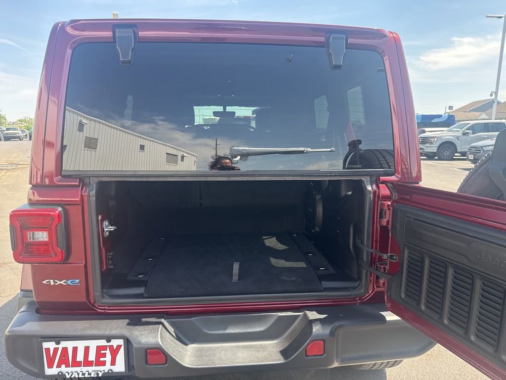 Used 2021 Jeep Wrangler Unlimited Sahara w/ Cold Weather Group image 43