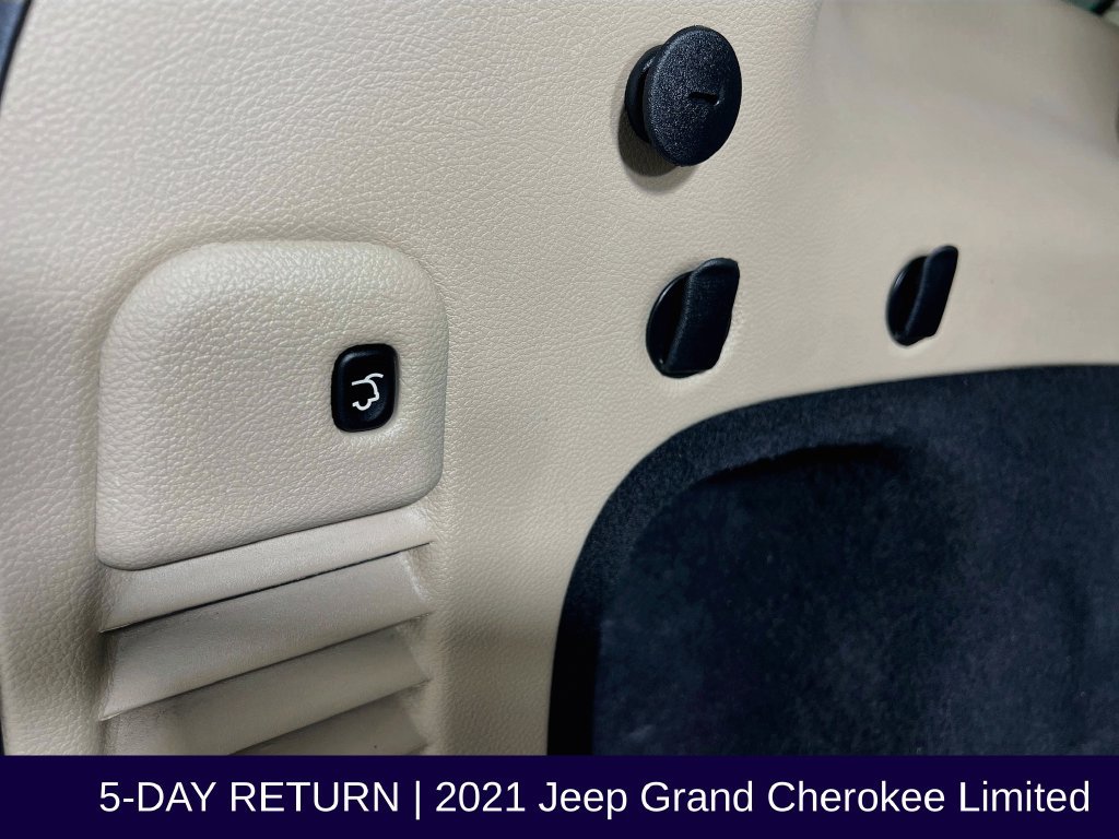 Used 2021 Jeep Grand Cherokee Limited AWD/4WD image 40