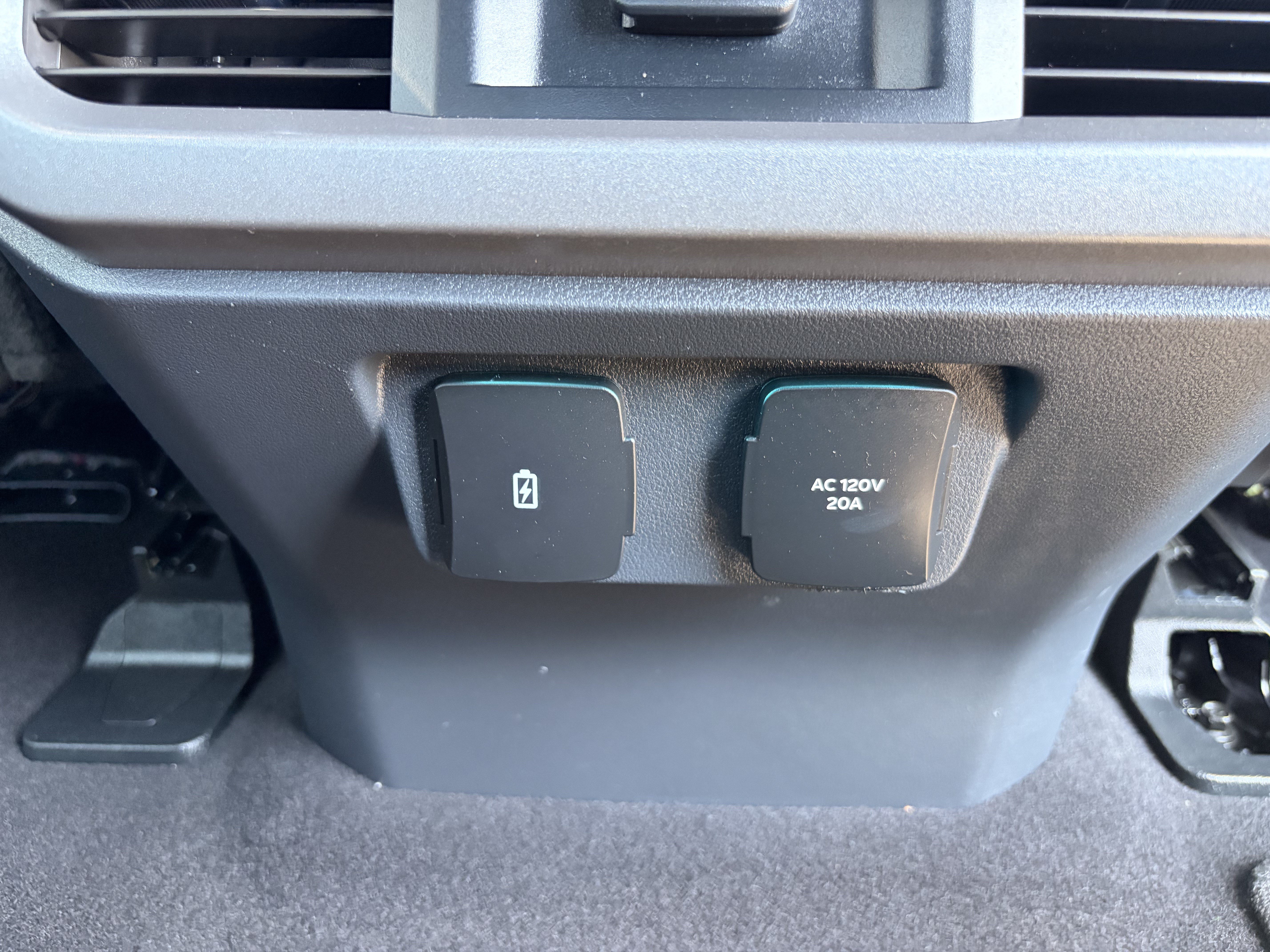 Certified 2023 Ford F150 Lightning Lariat AWD/4WD image 22