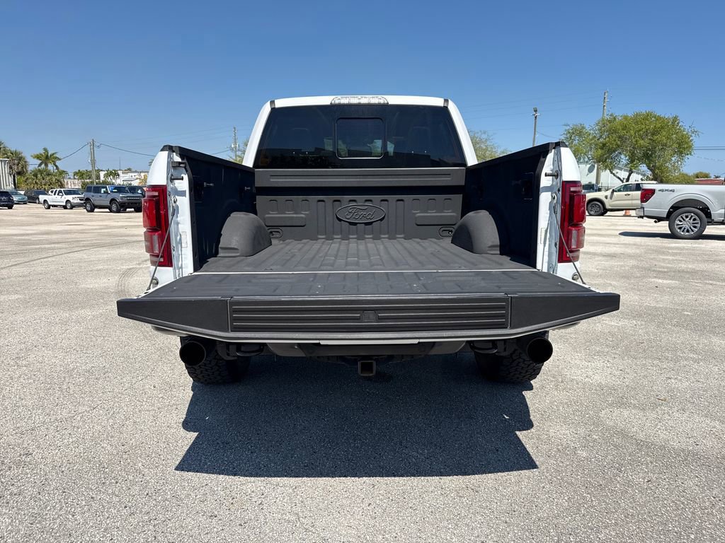 Certified 2017 Ford F150 Raptor w/ Equipment Group 802A Luxury image 29