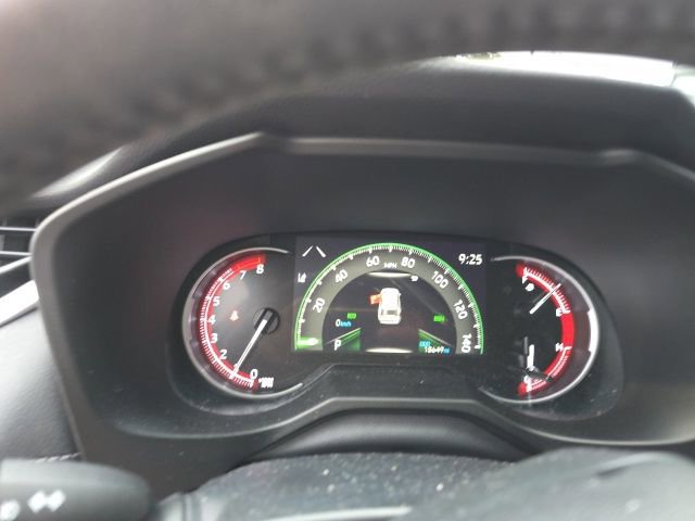 Used 2023 Toyota RAV4 XLE Premium image 11